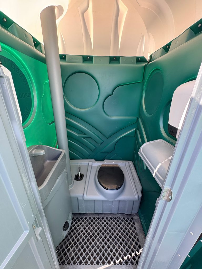 Toilet hire internal
